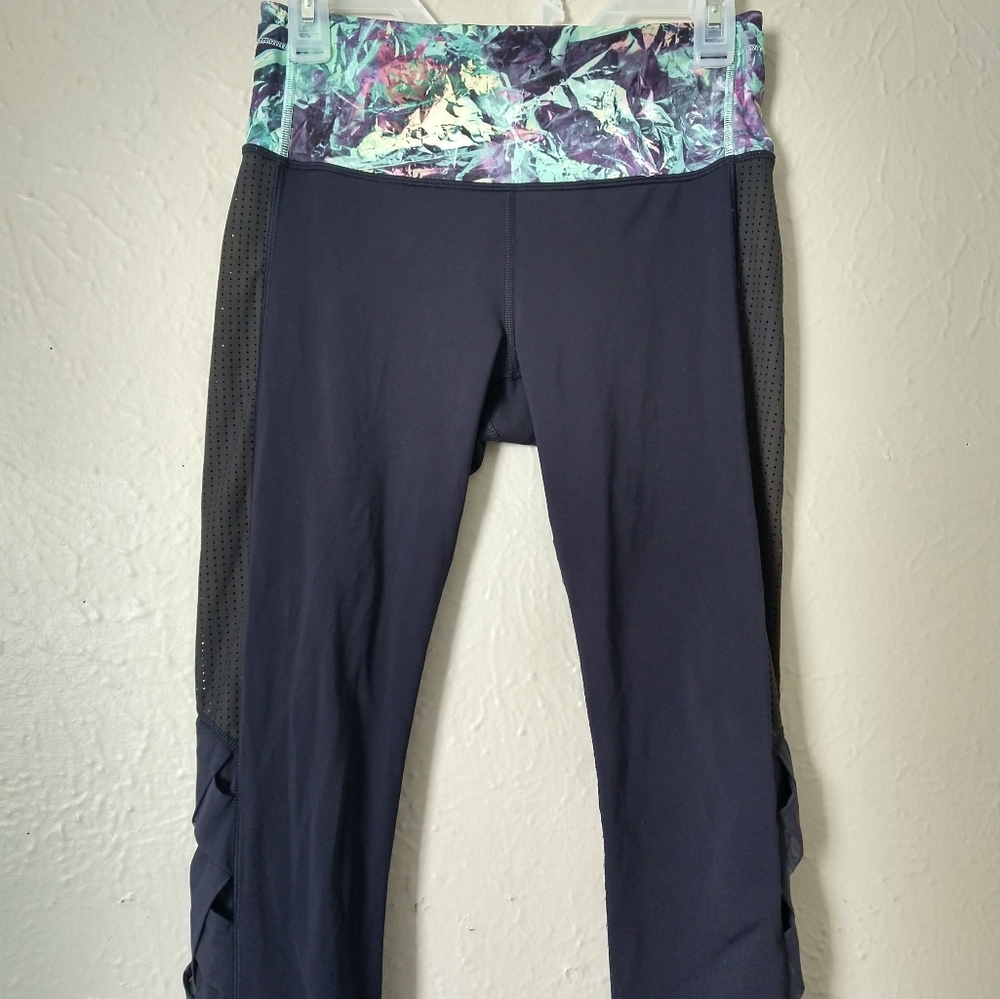 Lululemon Var City Naval Blue Iridescent Multi Crop Leggings - Picture 14 of 16